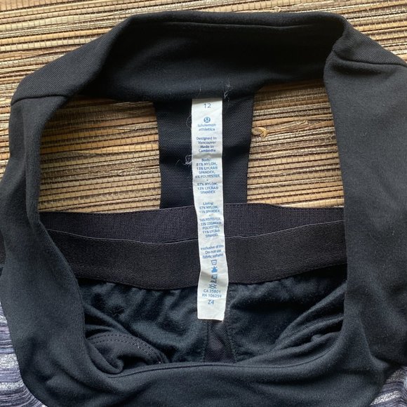 Lululemon Black Stripes Galore Scoop Neck Tank - Size 12 - Picture 4 of 4